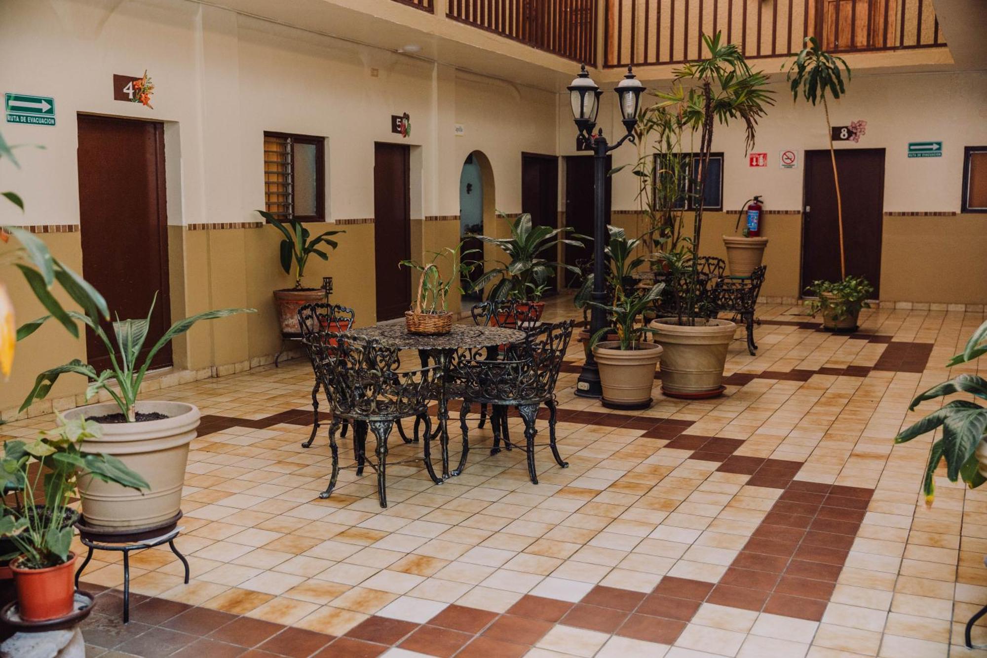 Hotel Cervantino Tapachula Dış mekan fotoğraf