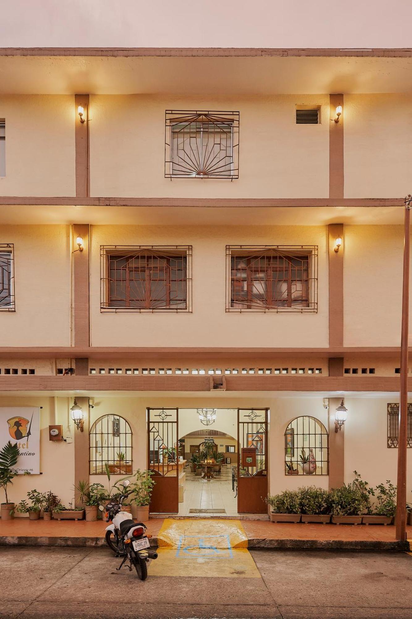Hotel Cervantino Tapachula Dış mekan fotoğraf